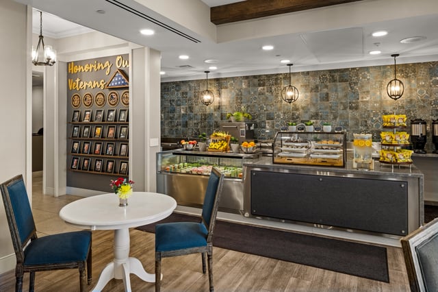 LAMA-La-Marea-005-bistro-3