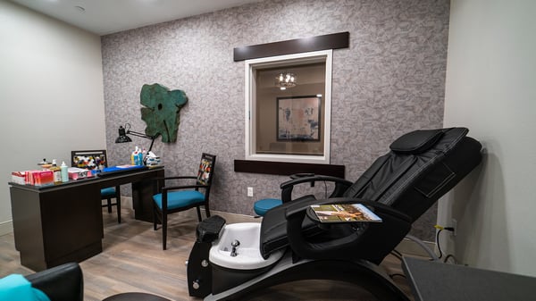 Salon-and-Spa-3_La-Marea-Senior-Living-1